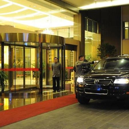 Golden Dragonball Hotel Guilin Exterior foto