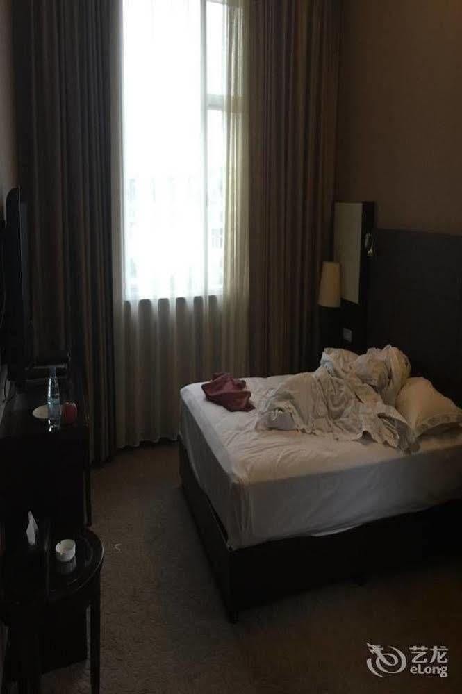 Golden Dragonball Hotel Guilin Exterior foto