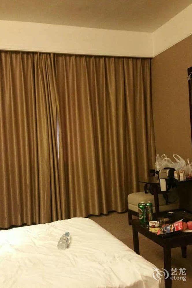 Golden Dragonball Hotel Guilin Exterior foto