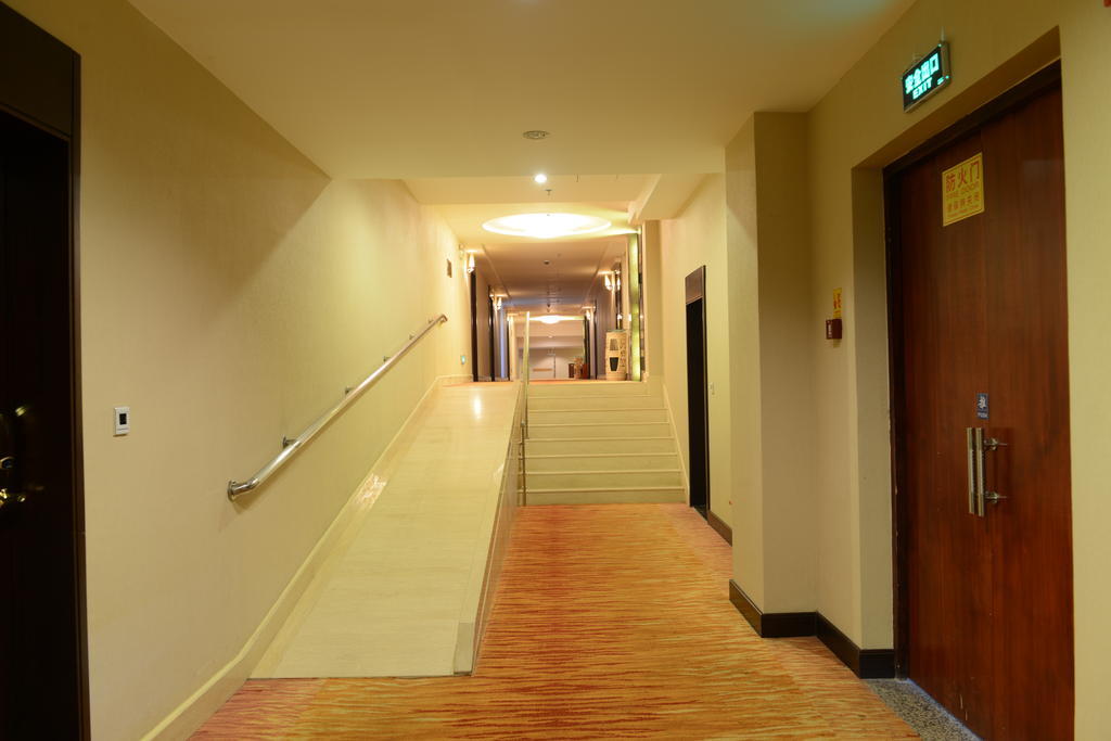 Golden Dragonball Hotel Guilin Exterior foto